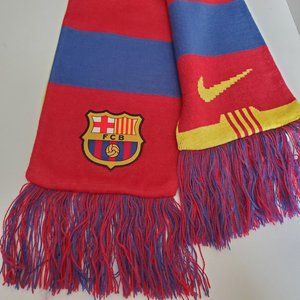 NIKE FCB La Liga Team SCARF Fandom Gear Knit Embroidered Crest Patch Team Swag